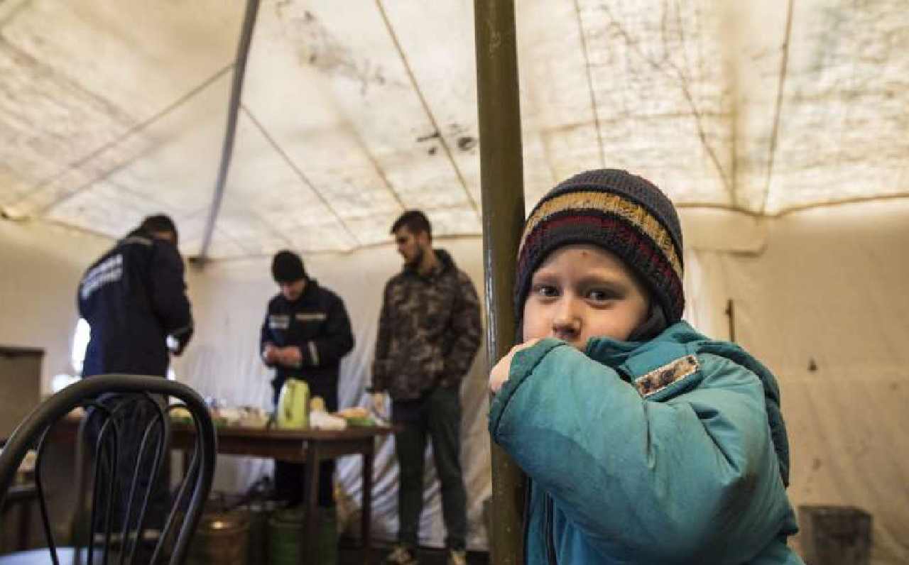 Ukrainians displaced to neighboring countries