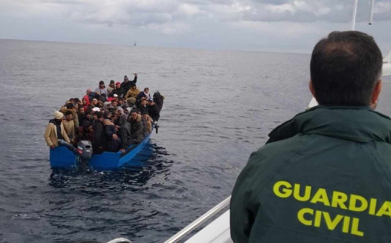 Dozens of migrants die in the Atlantic