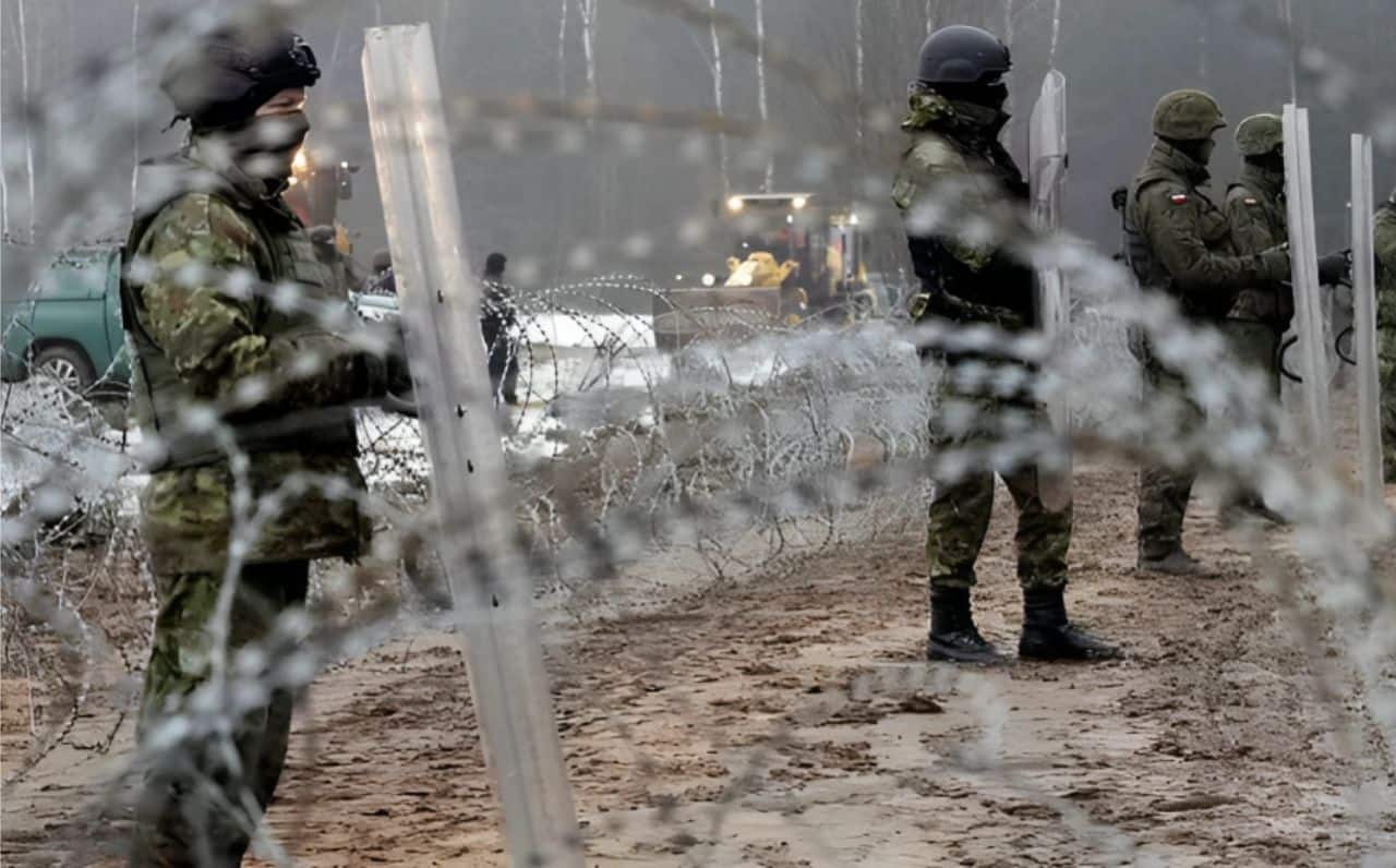 Migrants Trapped on Belarus-Poland Border